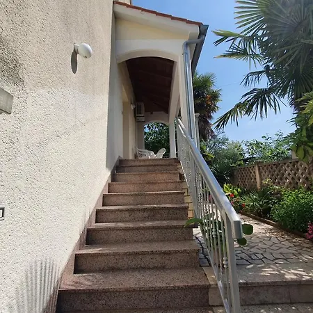 Ritosa Spadici Area פורץ